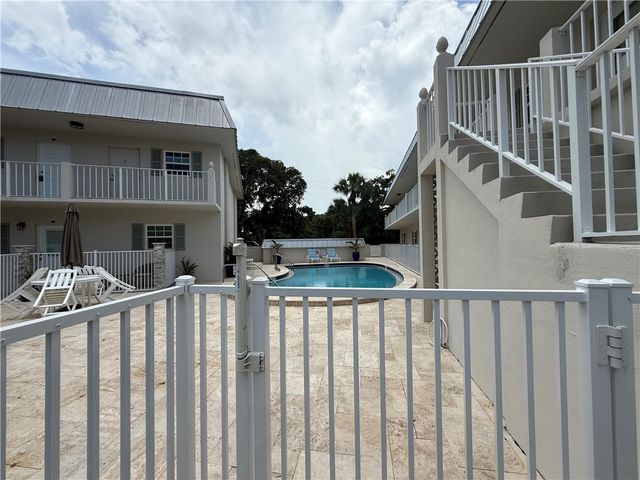 900 Jasmine Lane 102A, Vero Beach, FL 32963