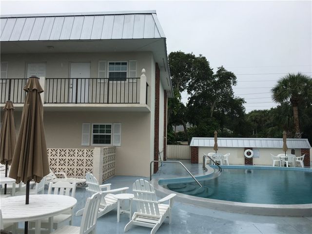 900 Jasmine Lane 102A, Vero Beach, FL 32963
