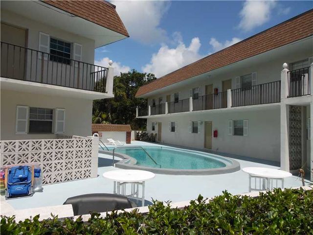 900 Jasmine Lane 102A, Vero Beach, FL 32963