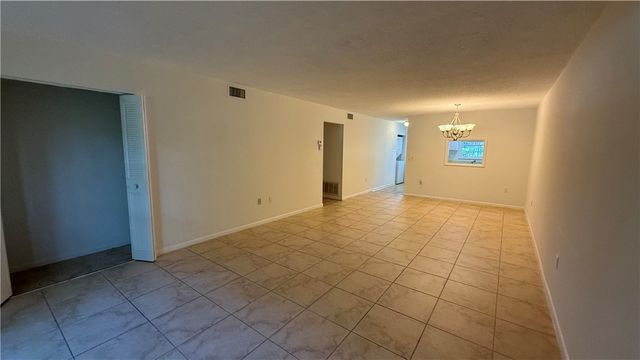 900 Jasmine Lane 102A, Vero Beach, FL 32963