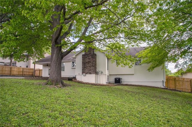 12816 E 57th Street, Kansas City, MO 64133