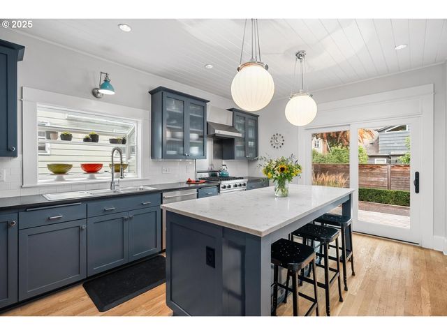 3916 N CONCORD Ave, Portland, OR 97227