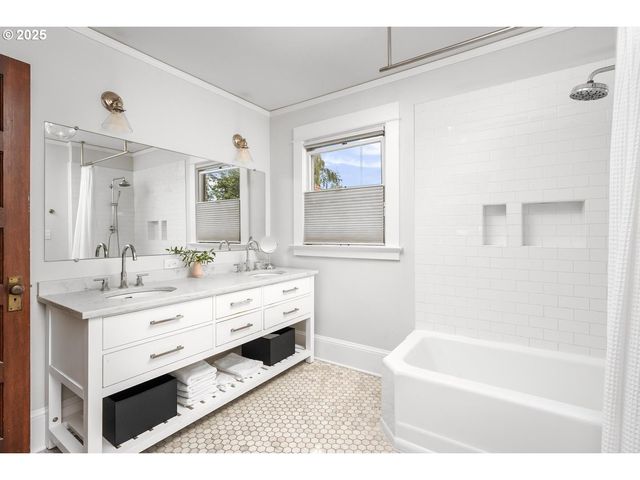 3916 N CONCORD Ave, Portland, OR 97227