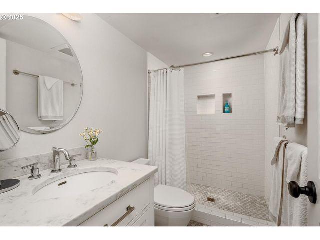 3916 N CONCORD Ave, Portland, OR 97227