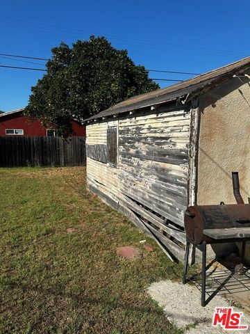 1707 W 65th Place, Los Angeles, CA 90047