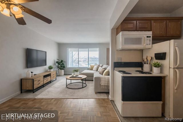 2121 Clawson Avenue 205, Royal Oak, MI 48073