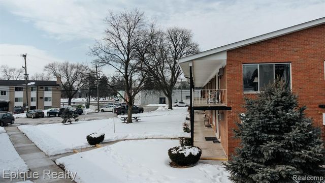 2121 Clawson Avenue 205, Royal Oak, MI 48073