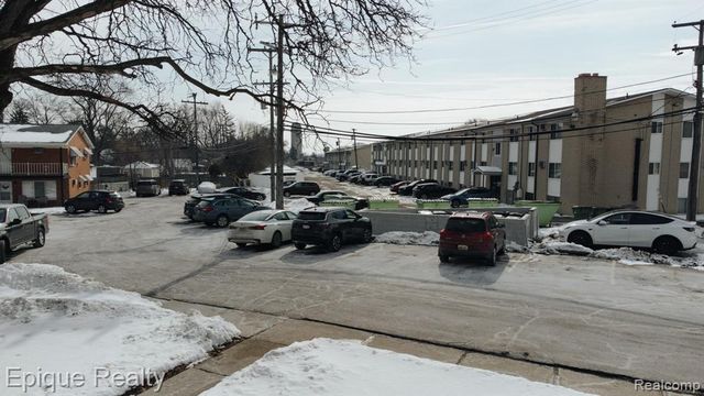 2121 Clawson Avenue 205, Royal Oak, MI 48073