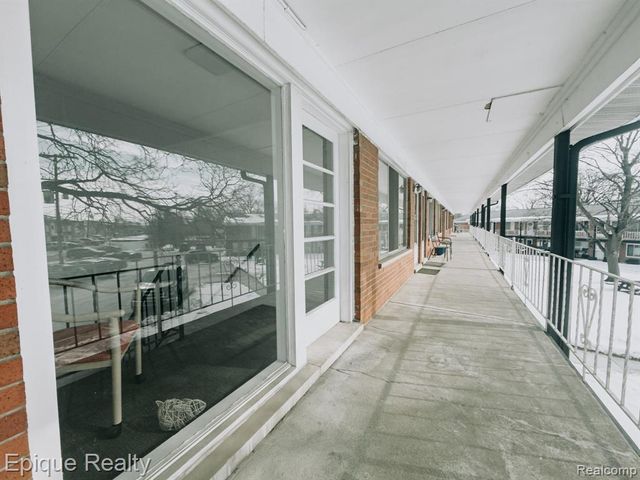 2121 Clawson Avenue 205, Royal Oak, MI 48073