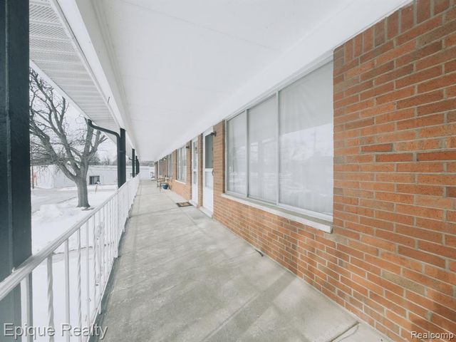 2121 Clawson Avenue 205, Royal Oak, MI 48073