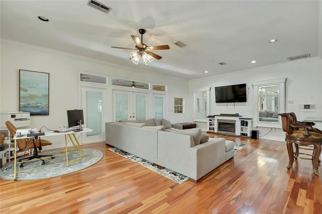 Image 13 of property listing at 5037 WILLOW OAK LANE, Spring Hill, FL 34607
