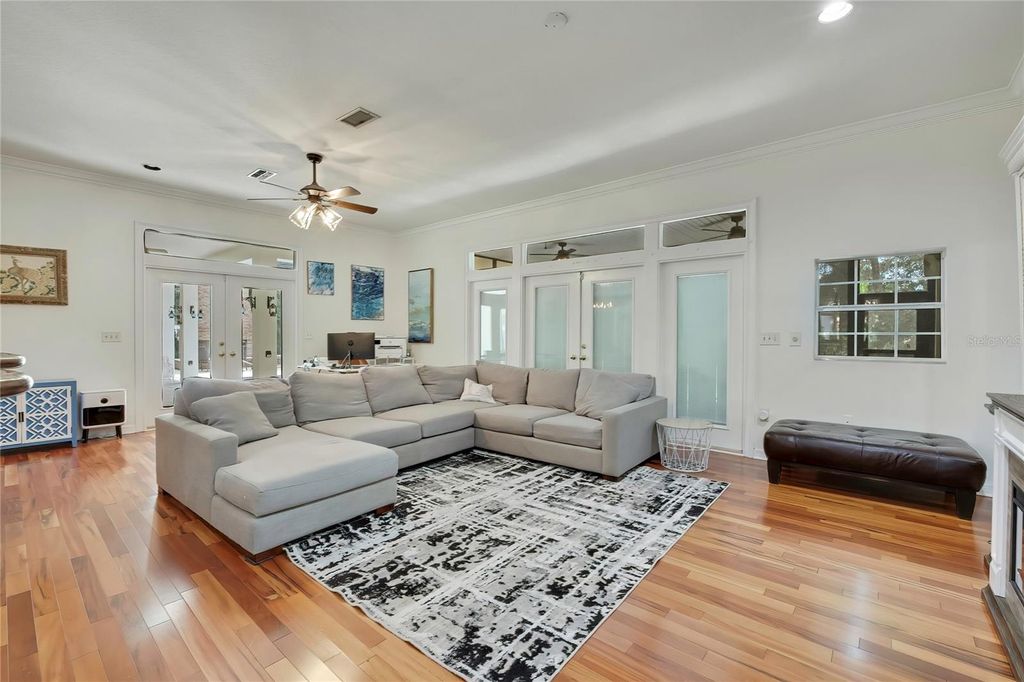 Image 14 of property listing at 5037 WILLOW OAK LANE, Spring Hill, FL 34607