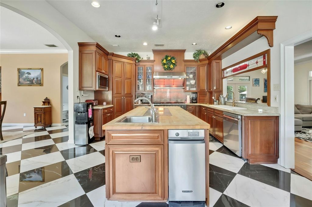Image 17 of property listing at 5037 WILLOW OAK LANE, Spring Hill, FL 34607