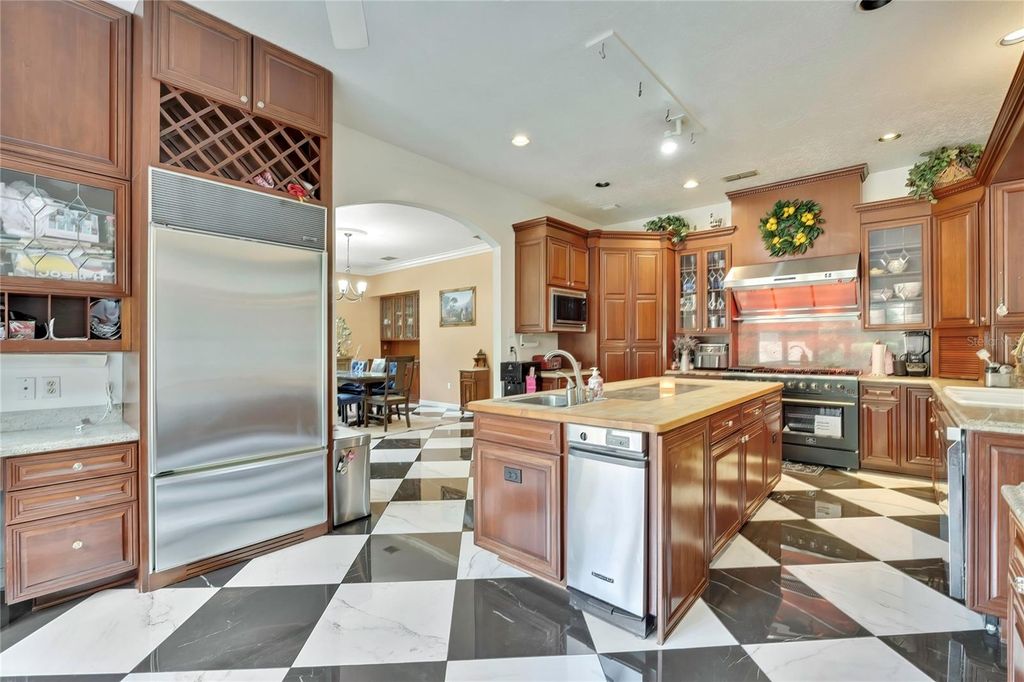 Image 18 of property listing at 5037 WILLOW OAK LANE, Spring Hill, FL 34607