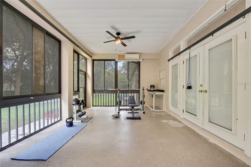 Image 41 of property listing at 5037 WILLOW OAK LANE, Spring Hill, FL 34607