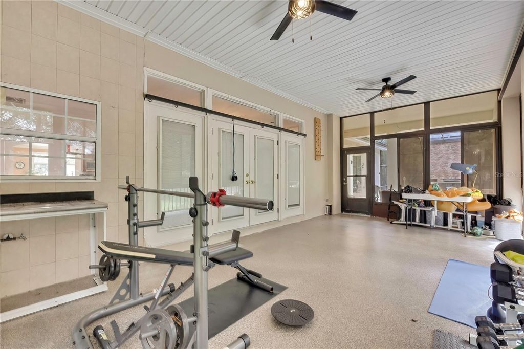 Image 42 of property listing at 5037 WILLOW OAK LANE, Spring Hill, FL 34607