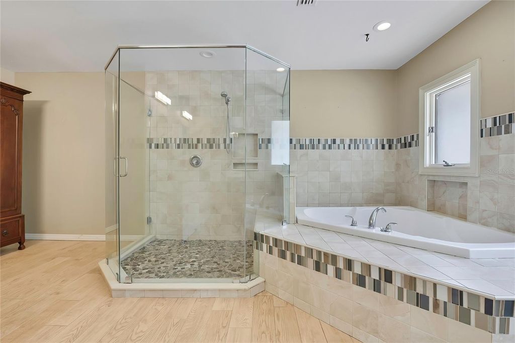 Image 52 of property listing at 5037 WILLOW OAK LANE, Spring Hill, FL 34607
