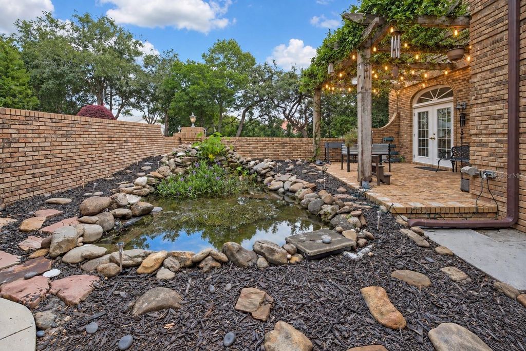 Image 67 of property listing at 5037 WILLOW OAK LANE, Spring Hill, FL 34607