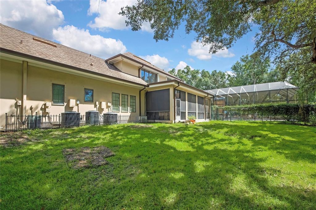 Image 82 of property listing at 5037 WILLOW OAK LANE, Spring Hill, FL 34607