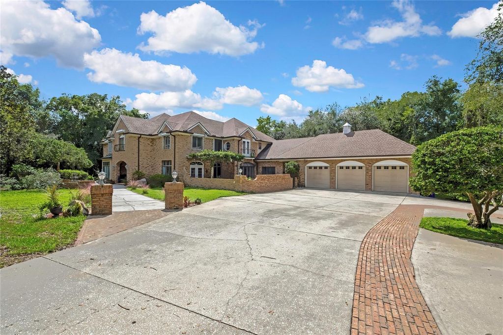 Image 87 of property listing at 5037 WILLOW OAK LANE, Spring Hill, FL 34607
