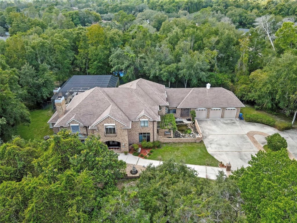 Image 91 of property listing at 5037 WILLOW OAK LANE, Spring Hill, FL 34607