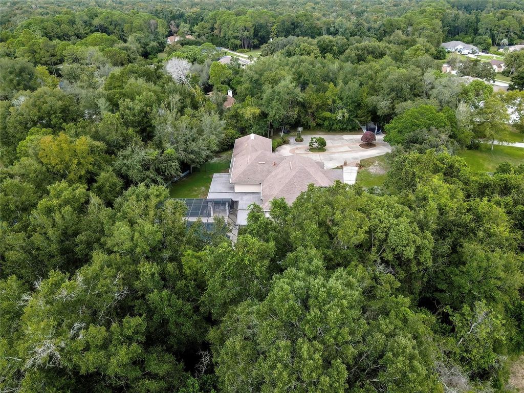 Image 98 of property listing at 5037 WILLOW OAK LANE, Spring Hill, FL 34607