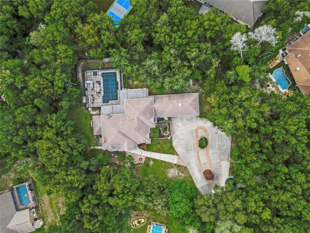Image 100 of property listing at 5037 WILLOW OAK LANE, Spring Hill, FL 34607
