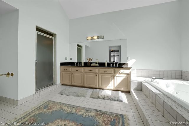 2531 Cedar Brook Court, Rochester Hills, MI 48309
