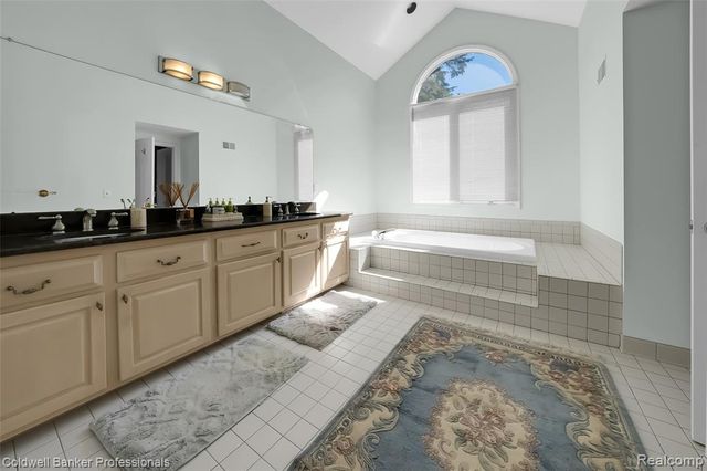 2531 Cedar Brook Court, Rochester Hills, MI 48309