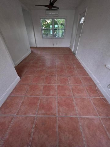 803 Selkirk Street, West Palm Beach, FL 33405