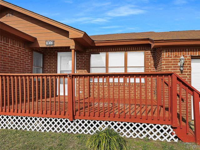 707 Doris Lane, Gunter, TX 75058