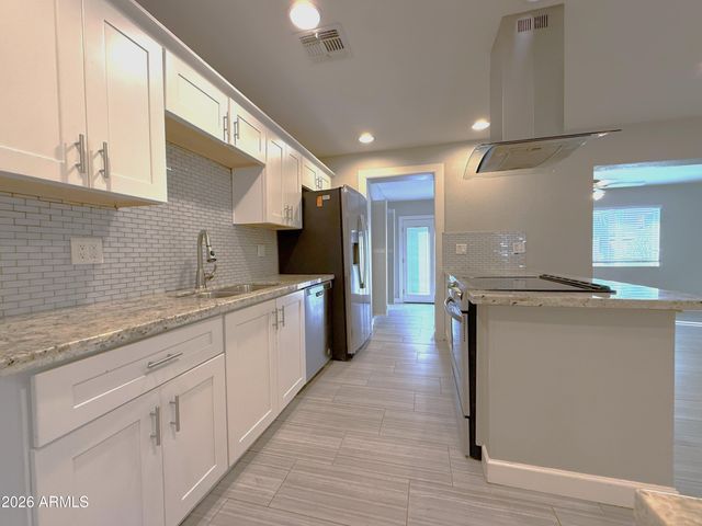 224 E MINTON Drive, Tempe, AZ 85282