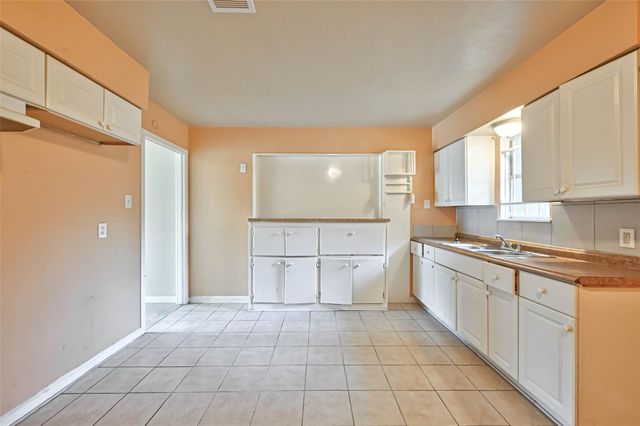 4307 Akard Street, Houston, TX 77047