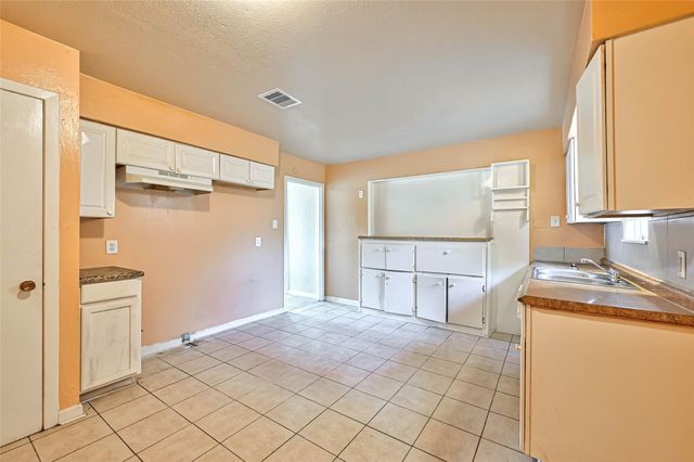 4307 Akard Street, Houston, TX 77047