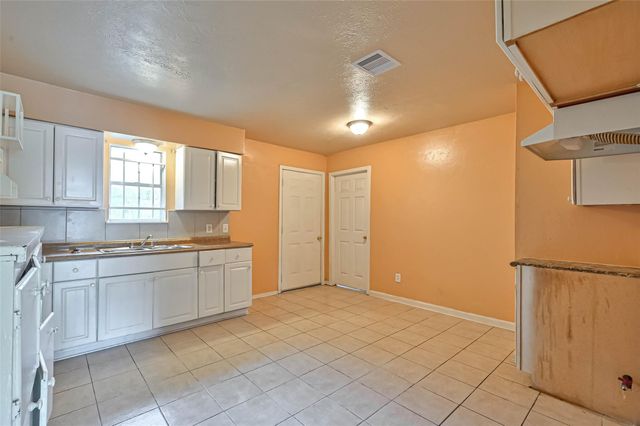 4307 Akard Street, Houston, TX 77047