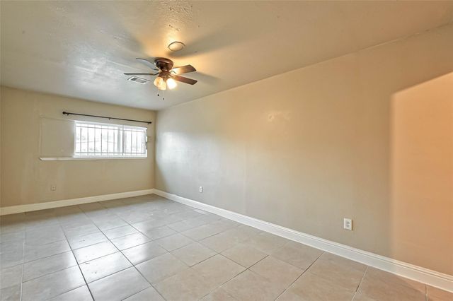 4307 Akard Street, Houston, TX 77047