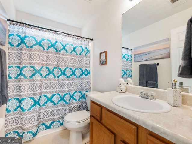 835 Winding Grove Lane, Loganville, GA 30052