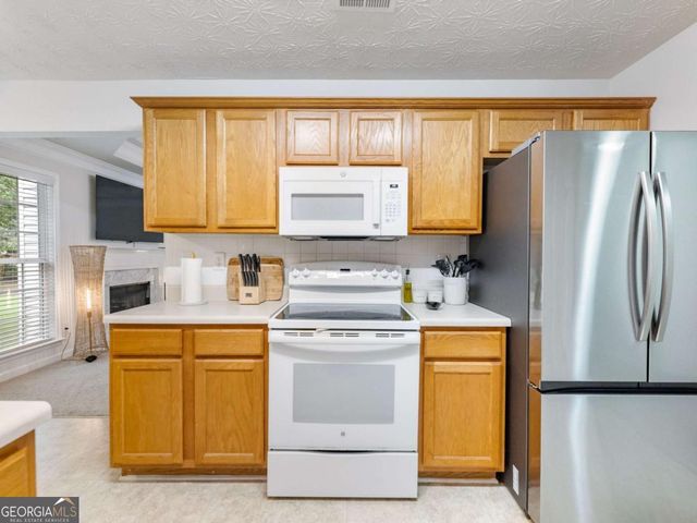 835 Winding Grove Lane, Loganville, GA 30052