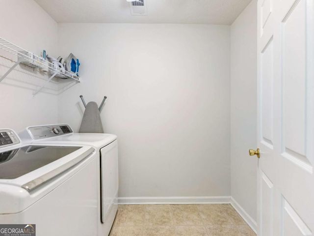 835 Winding Grove Lane, Loganville, GA 30052