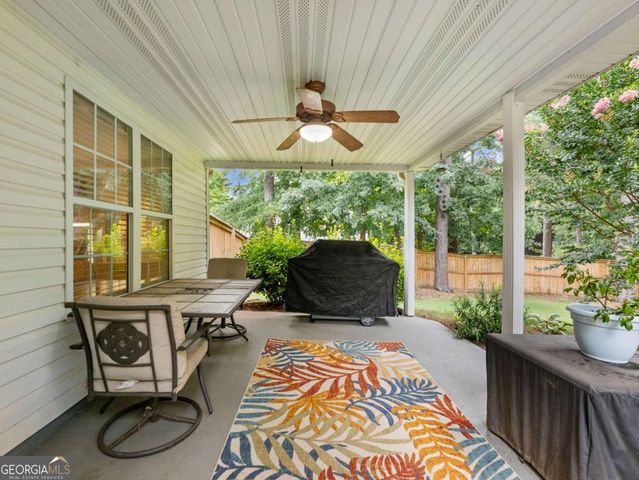 835 Winding Grove Lane, Loganville, GA 30052