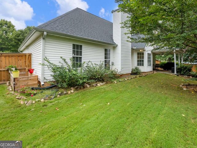 835 Winding Grove Lane, Loganville, GA 30052
