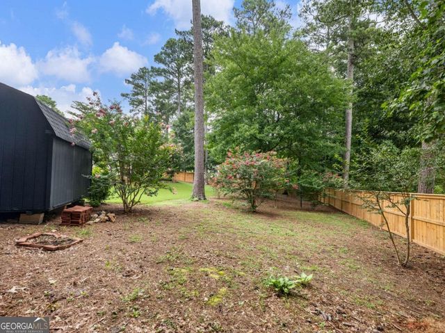 835 Winding Grove Lane, Loganville, GA 30052