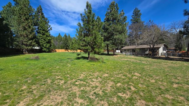 2917 Cantara Road, Mount Shasta, CA 96067