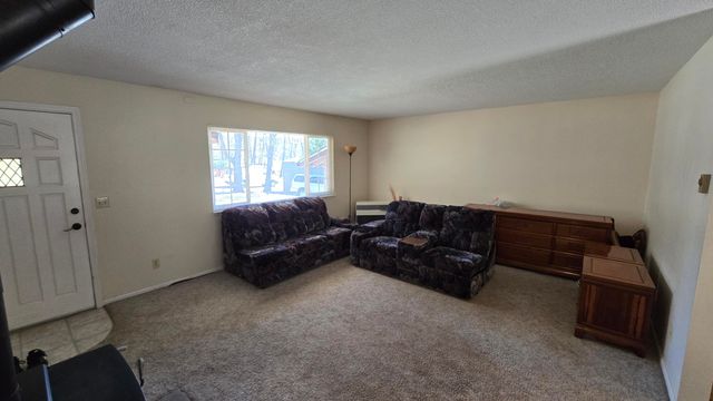 2917 Cantara Road, Mount Shasta, CA 96067