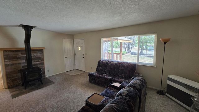 2917 Cantara Road, Mount Shasta, CA 96067