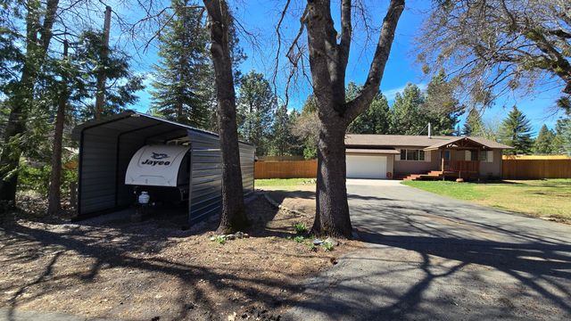 2917 Cantara Road, Mount Shasta, CA 96067