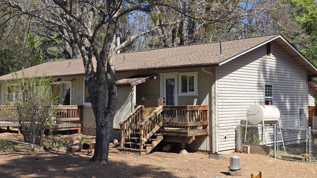 2917 Cantara Road, Mount Shasta, CA 96067