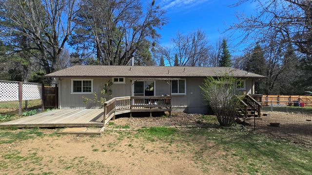 2917 Cantara Road, Mount Shasta, CA 96067