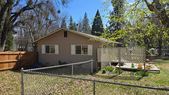 2917 Cantara Road, Mount Shasta, CA 96067