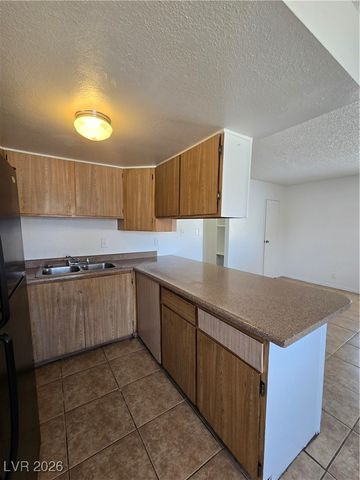 628 Triest Court, Las Vegas, NV 89110